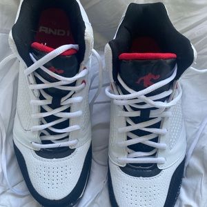And 1 men’s basketball shoes 9.5
